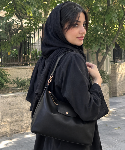 کیف زنانه دوشی مدل چرم تک زیب مناسب استفاده روزمره